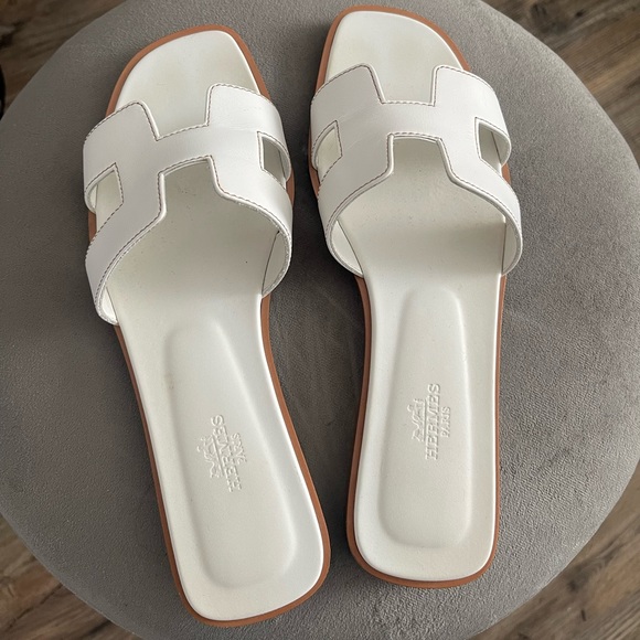 Hermes Shoes - Hermes White Oran Sandals